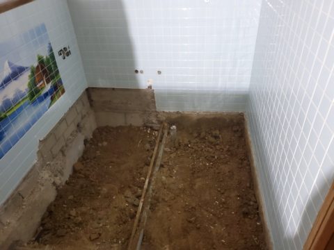お風呂場の解体